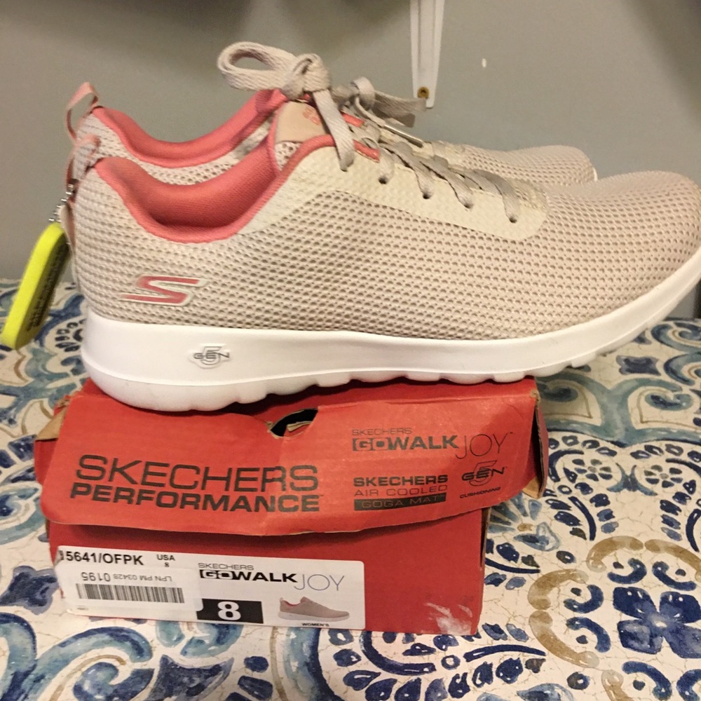 Skechers GoWalk Joy women’s Athletic Shoes